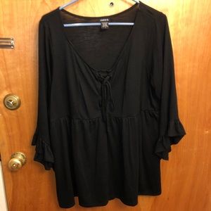 Torrid black babydoll top with flutter sleeve